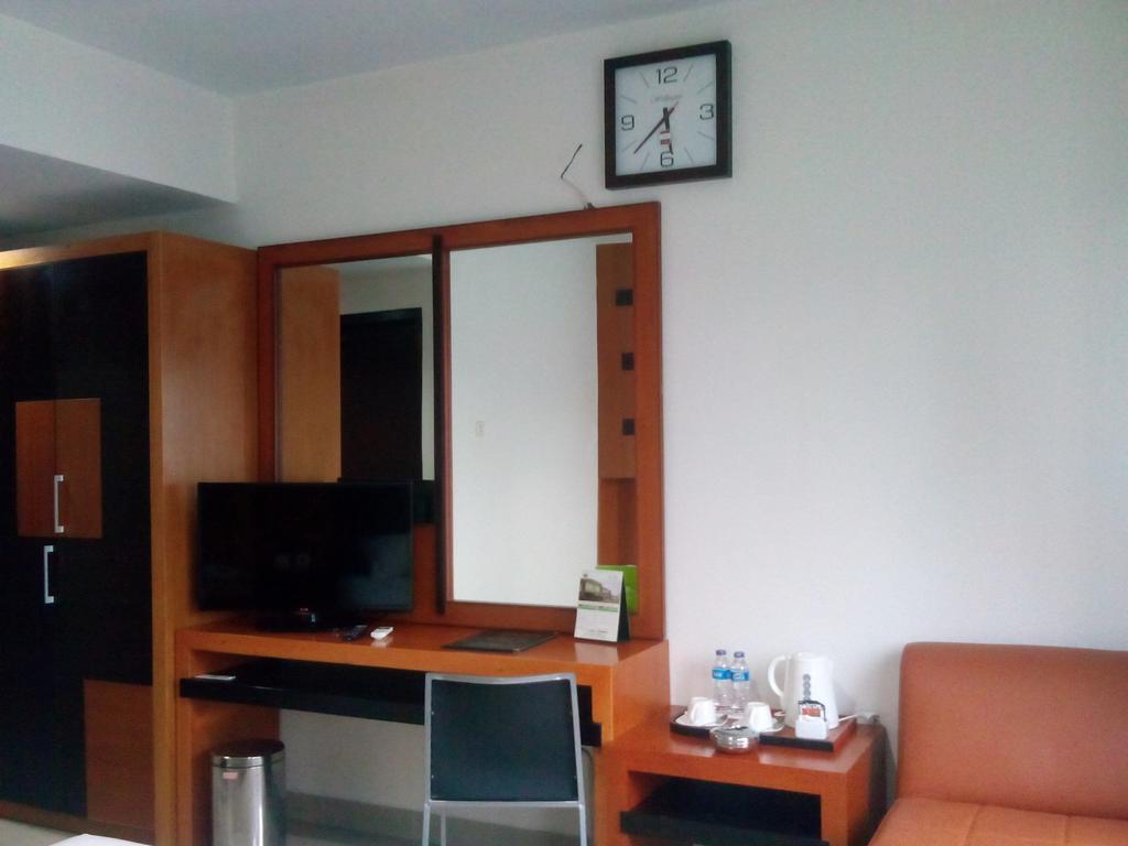 Hotel Grand Karawang Indah Oda fotoğraf